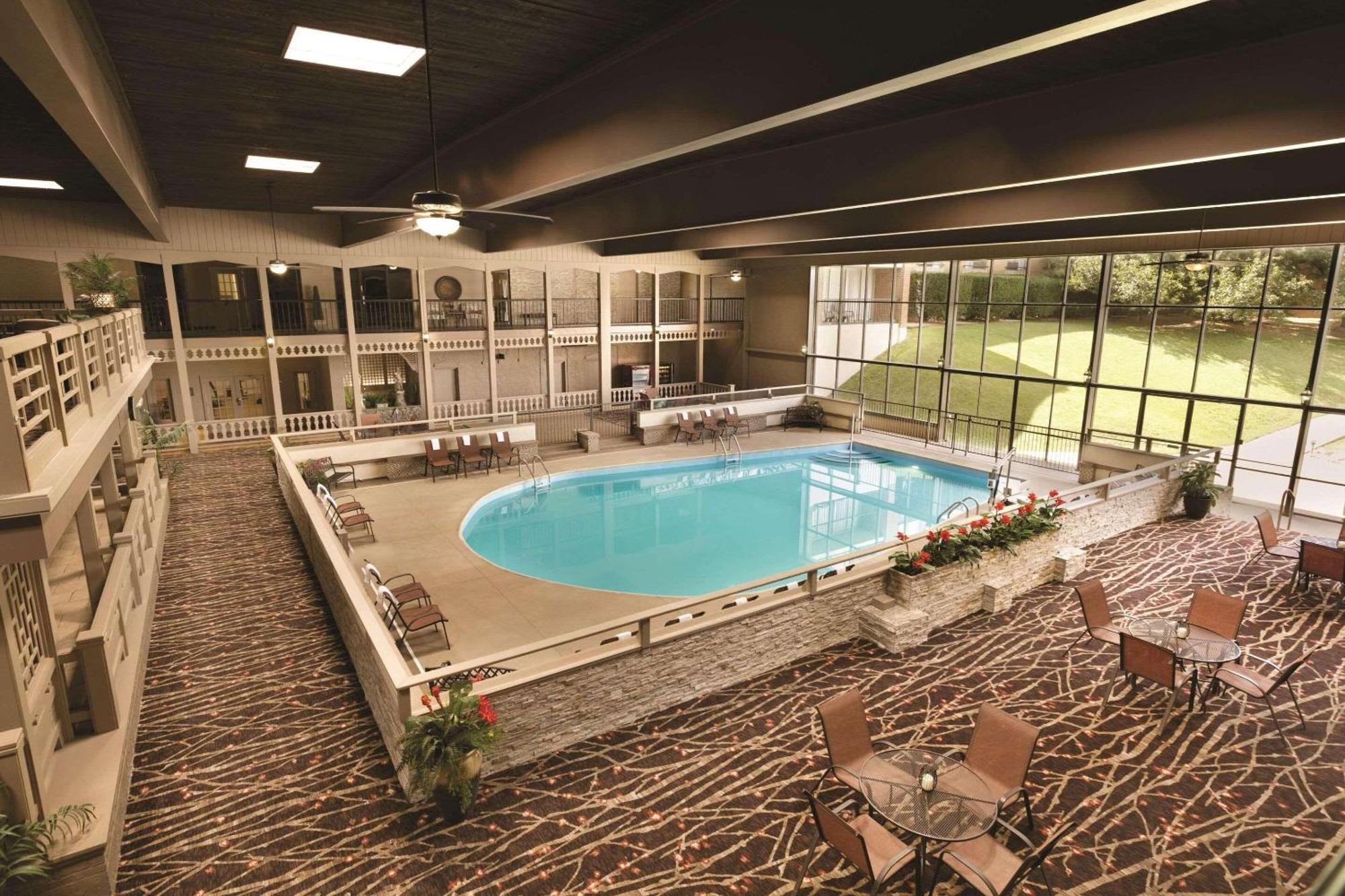 Radisson Hotel Louisville North Jeffersonville Ngoại thất bức ảnh